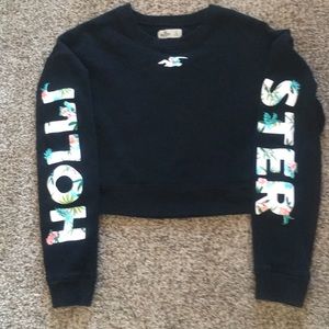 Hollister Cropped Sweatshirt